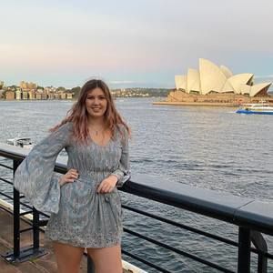 Meet your Posher, Jacqueline